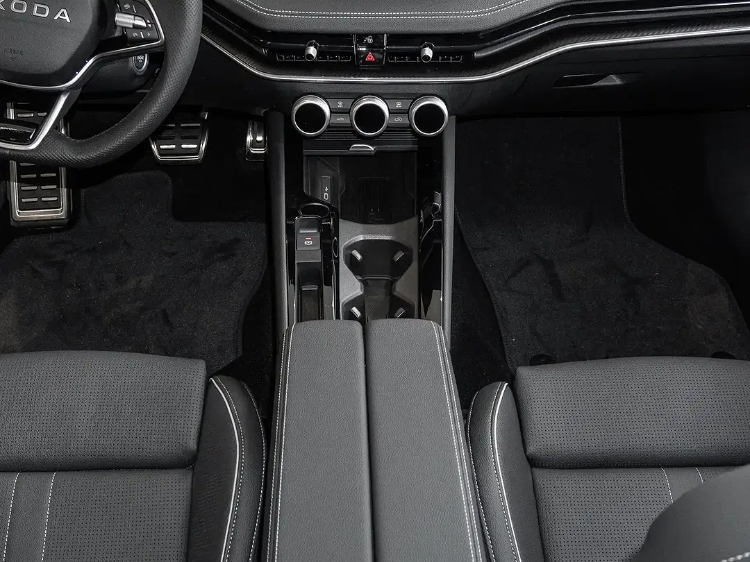 Skoda Superb - Thumbnail 10
