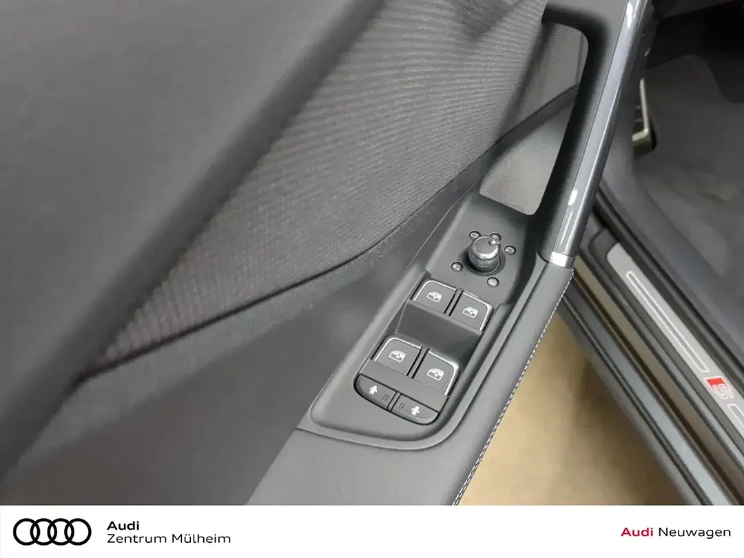 Audi SQ2 - Thumbnail 10