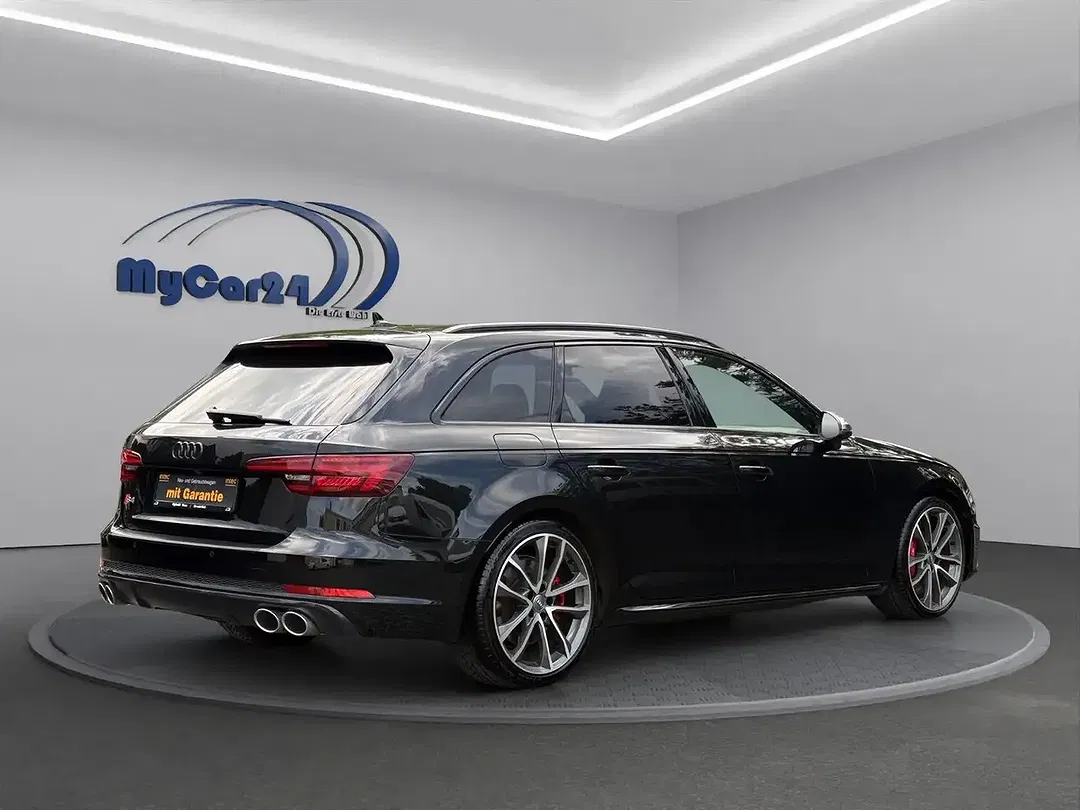 Audi S4 - Thumbnail 9