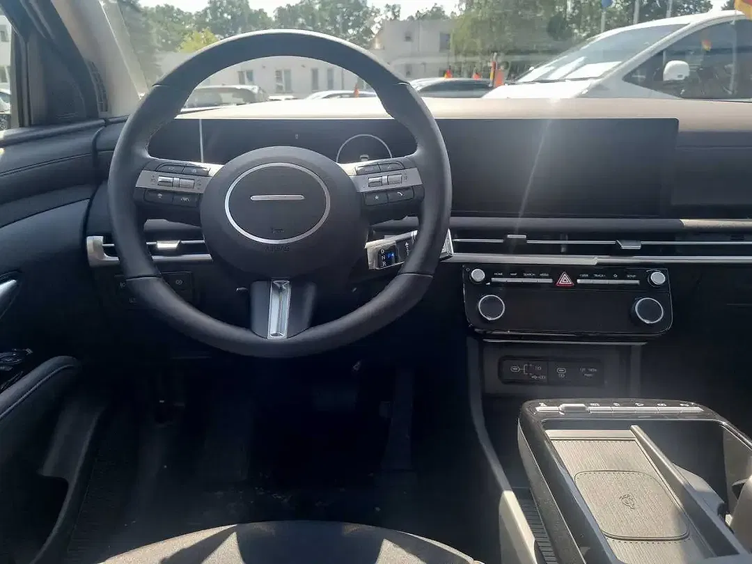 Hyundai TUCSON - Thumbnail 8