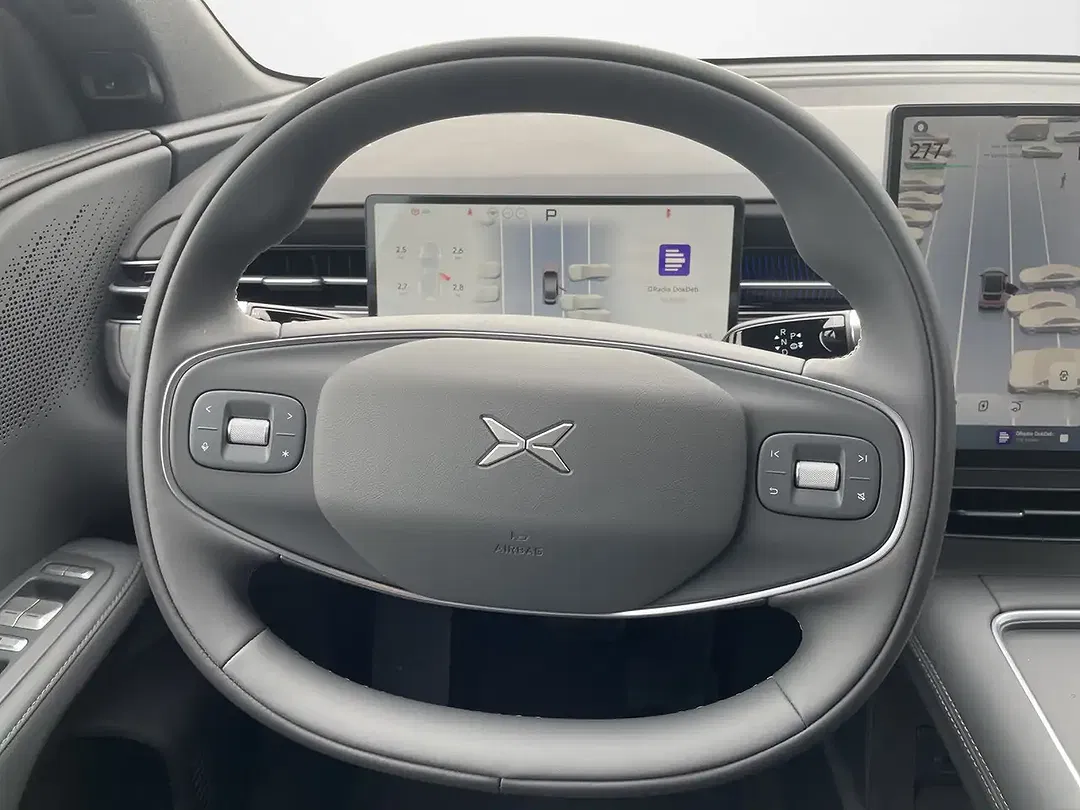 Xpeng G6 - Thumbnail 8