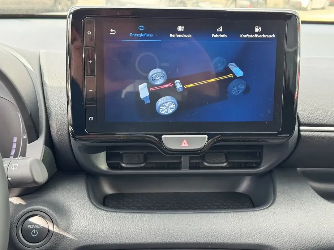 Toyota Yaris - Thumbnail 13