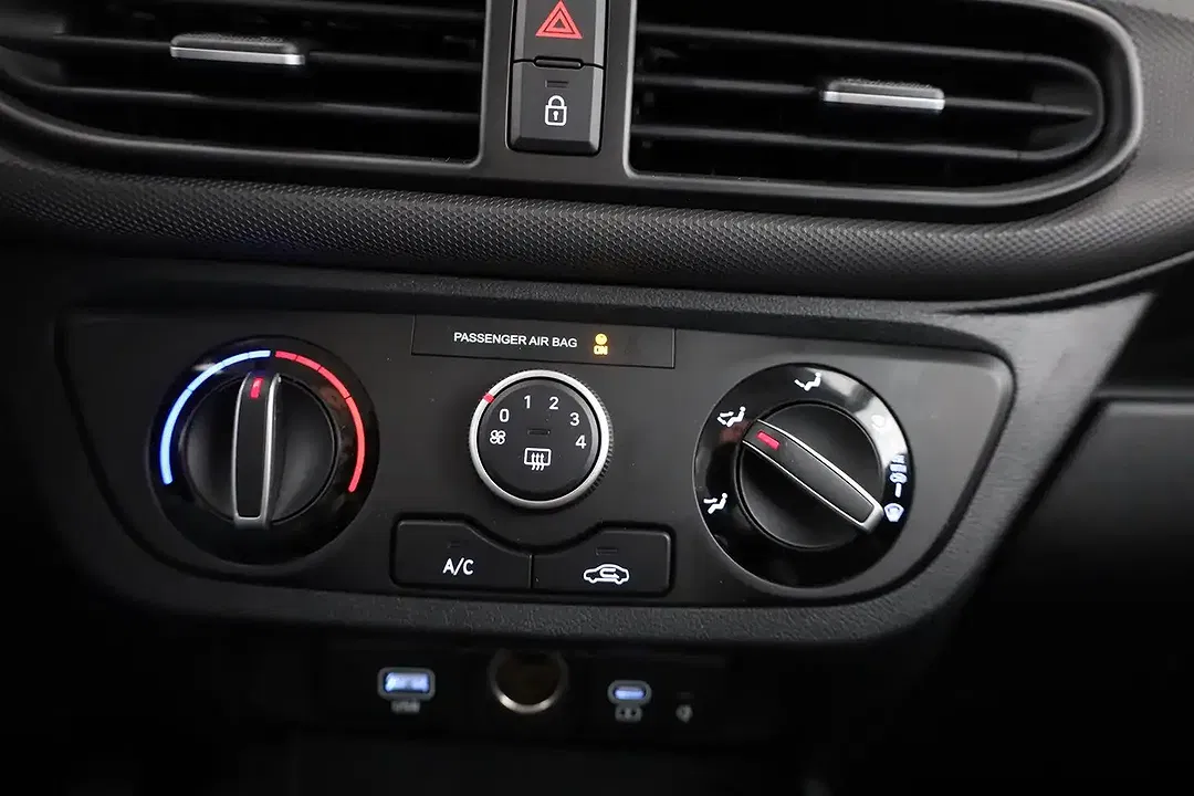 Hyundai i10 - Thumbnail 11