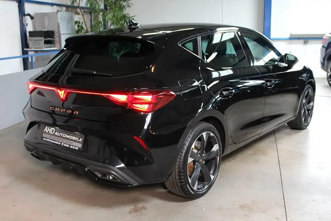 CUPRA Leon - Thumbnail 4