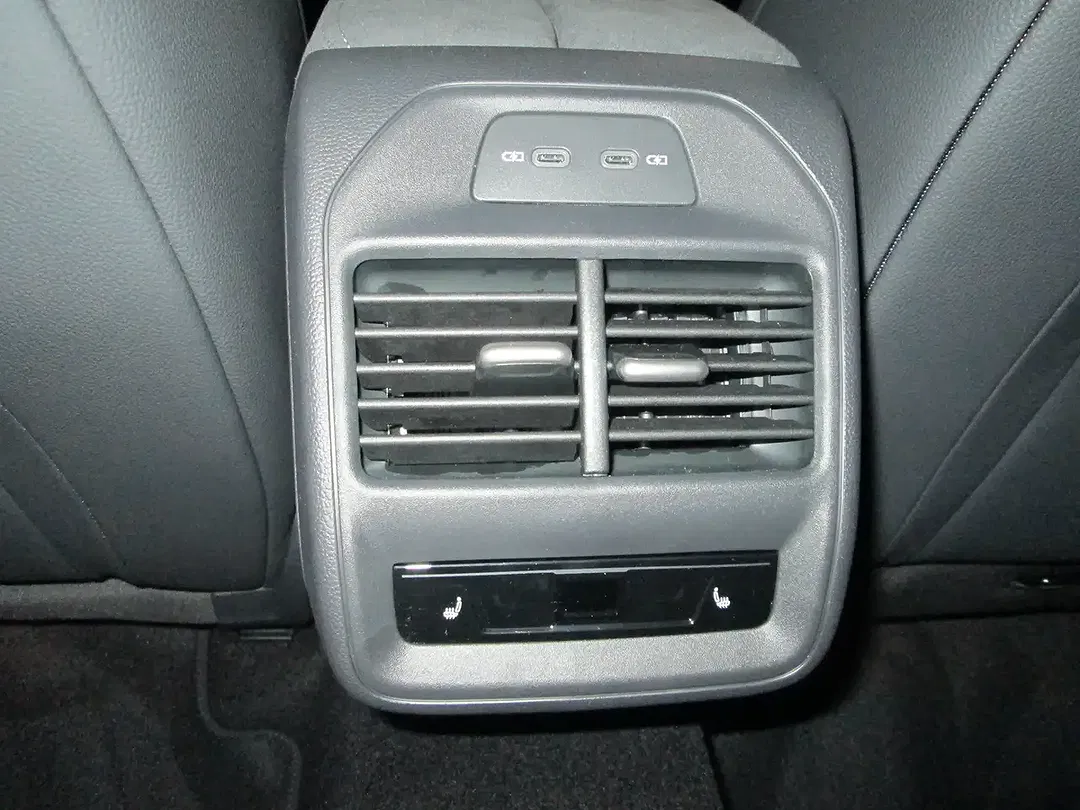 Skoda Superb - Thumbnail 10
