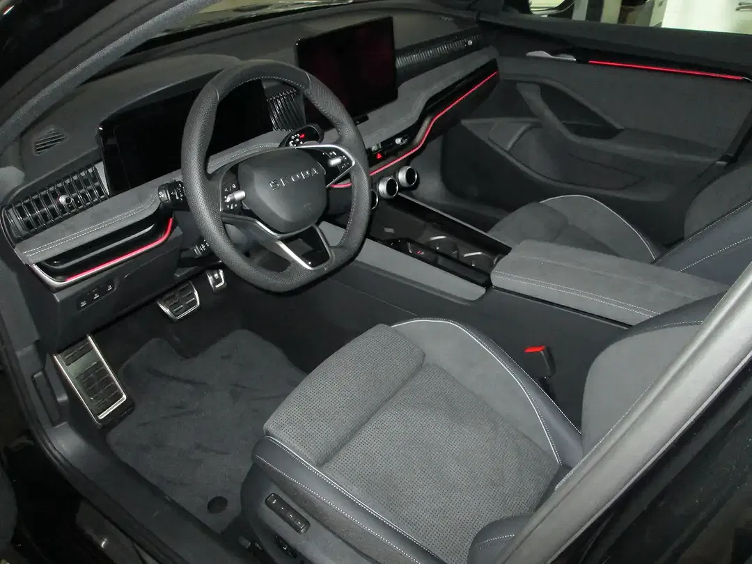 Skoda Superb - Thumbnail 8