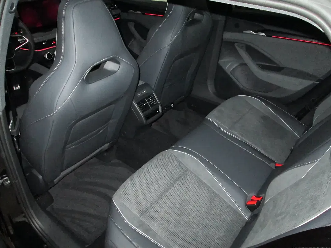Skoda Superb - Thumbnail 9