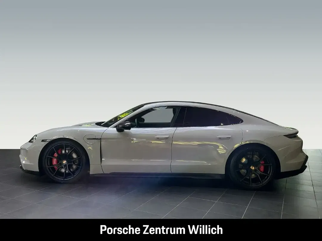 Porsche Taycan - Thumbnail 2