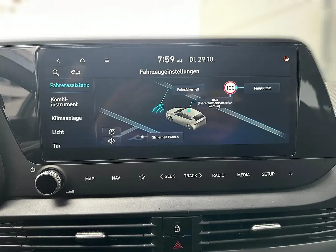 Hyundai i20 - Thumbnail 11