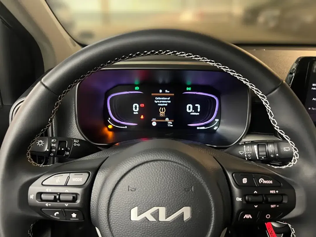 Kia Picanto - Thumbnail 10