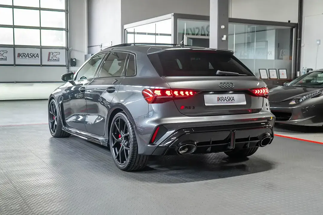 Audi RS3 - Thumbnail 11