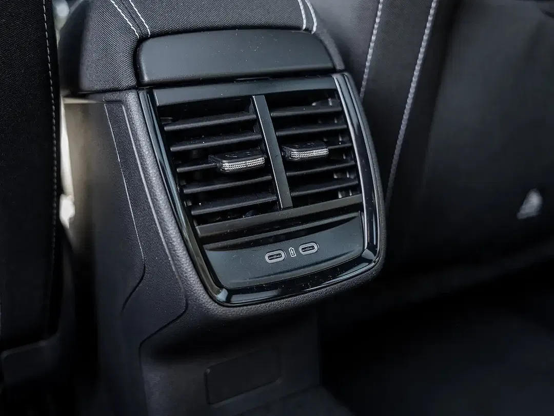 Skoda Kamiq - Thumbnail 8