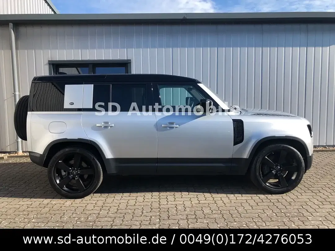 Land Rover Defender - Thumbnail 3