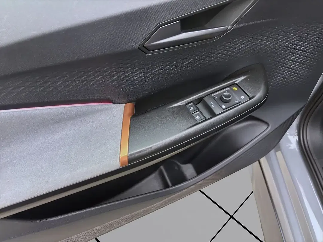 CUPRA Born - Thumbnail 11