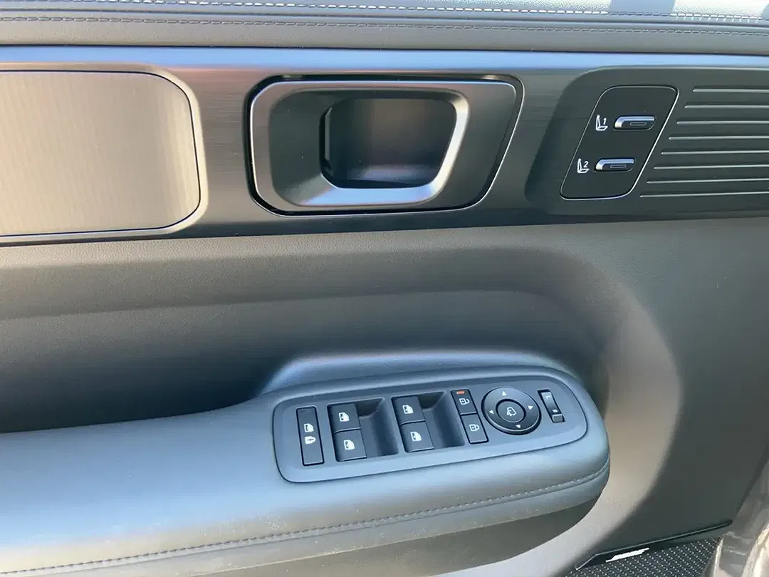Hyundai SANTA FE - Thumbnail 10