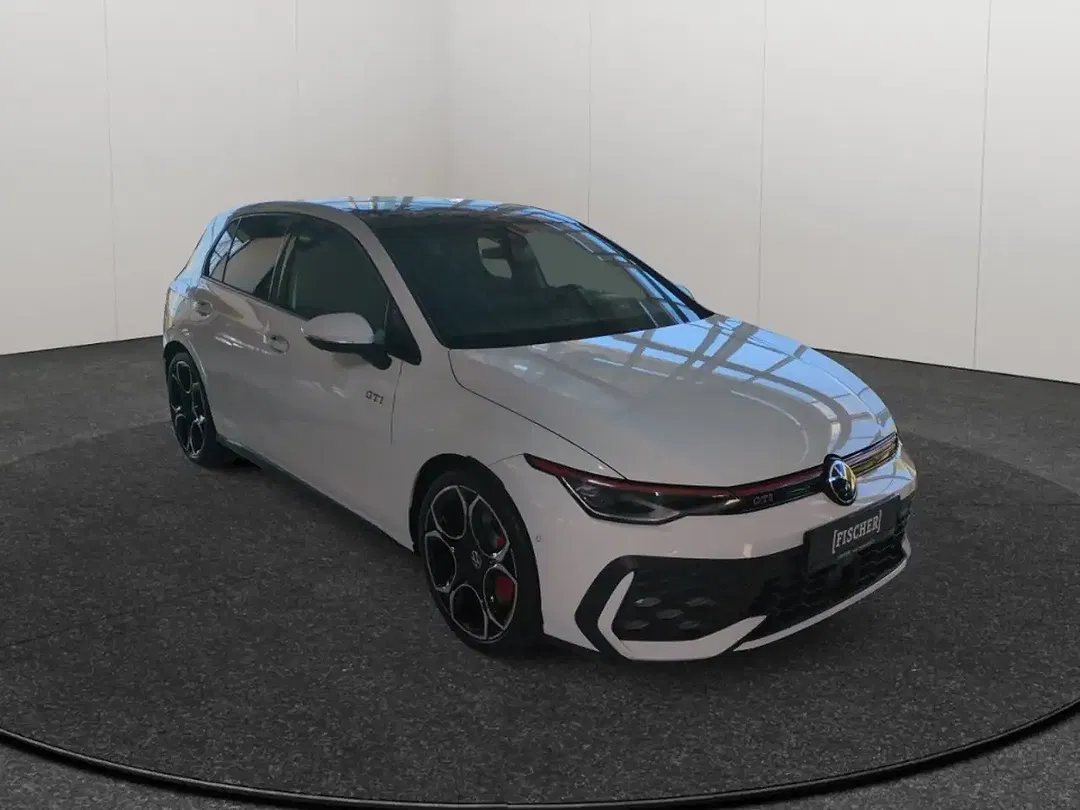 Volkswagen Golf GTI - Thumbnail 3