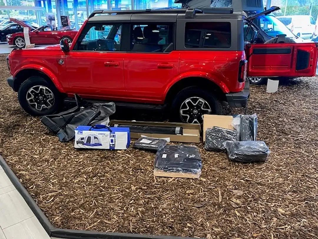 Ford Bronco - Thumbnail 15