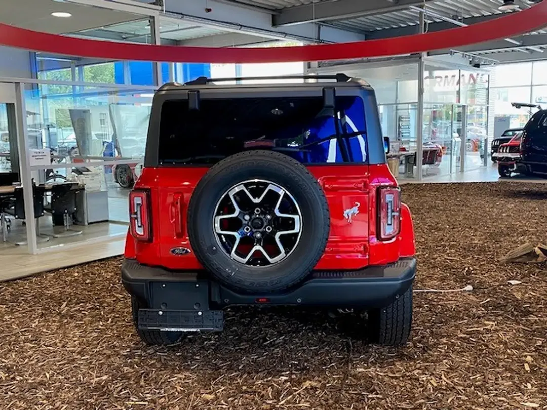 Ford Bronco - Thumbnail 5