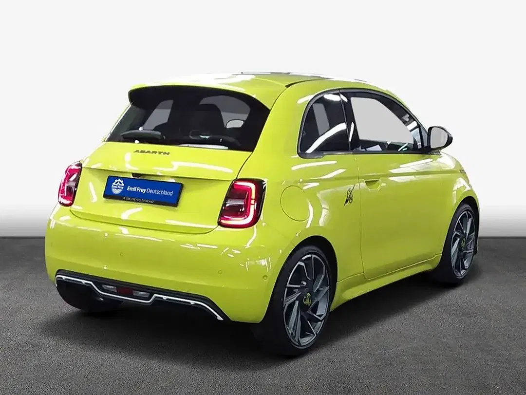 Abarth 500e - Thumbnail 2