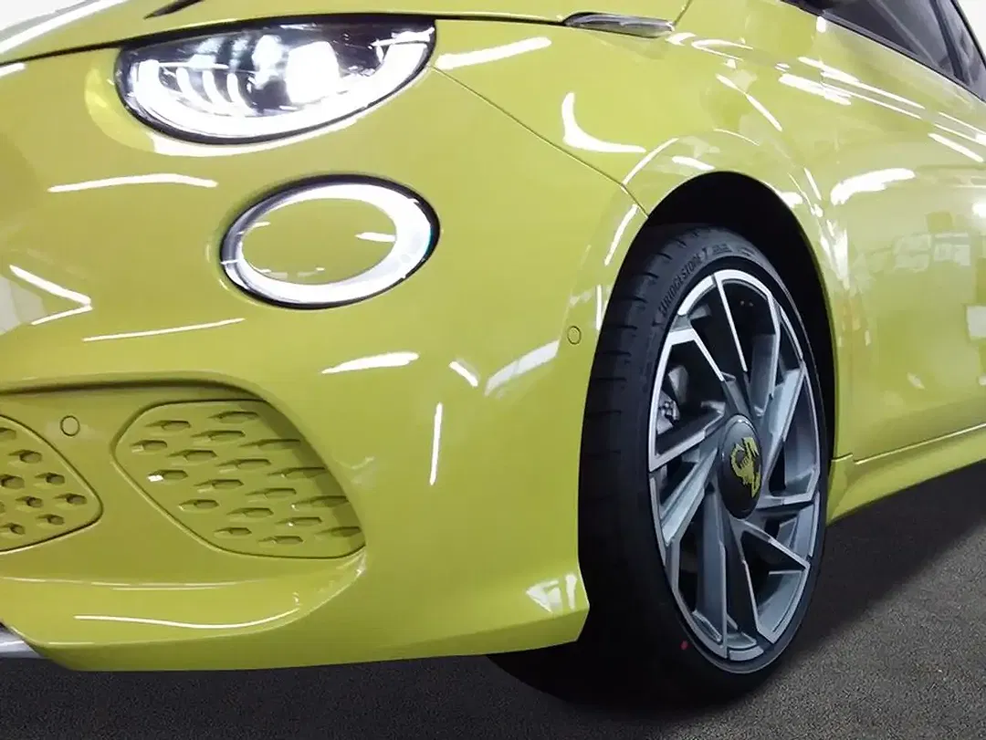 Abarth 500e - Thumbnail 4
