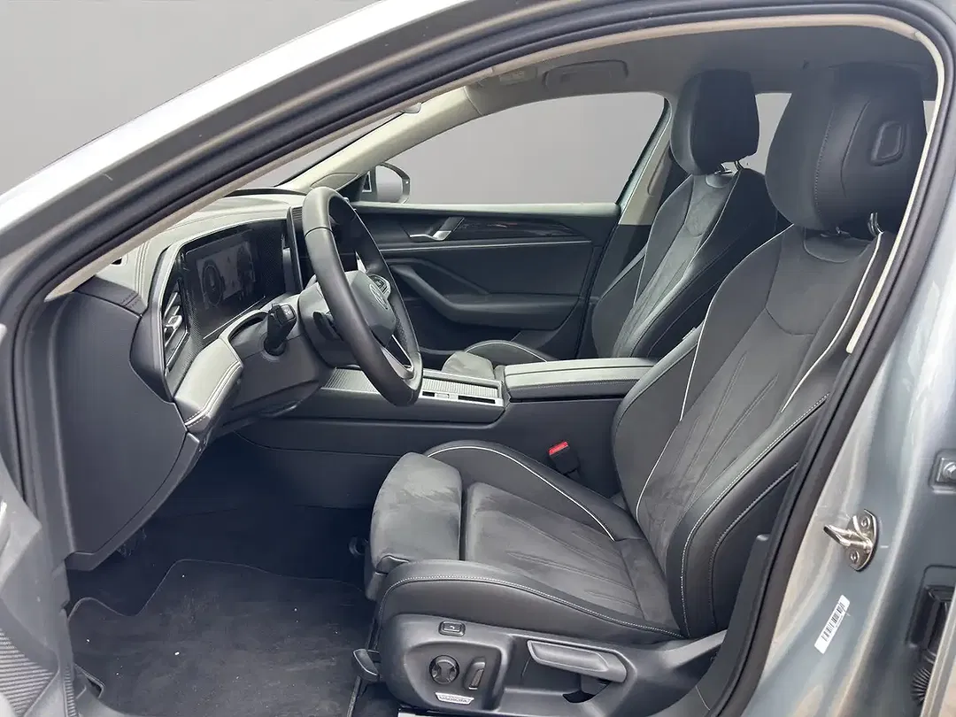 Volkswagen Passat Variant - Thumbnail 8