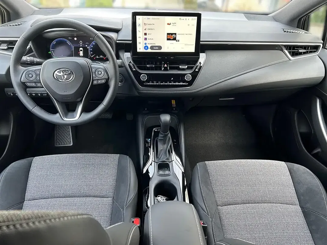 Toyota Corolla - Thumbnail 14