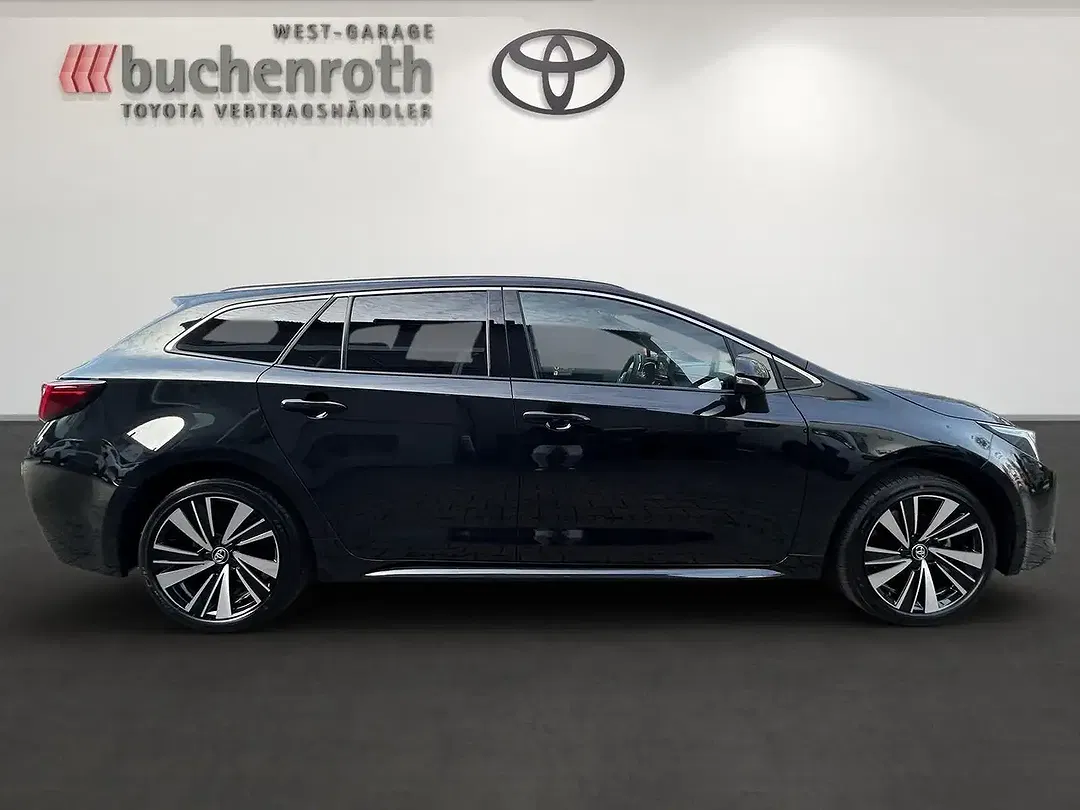 Toyota Corolla - Thumbnail 4