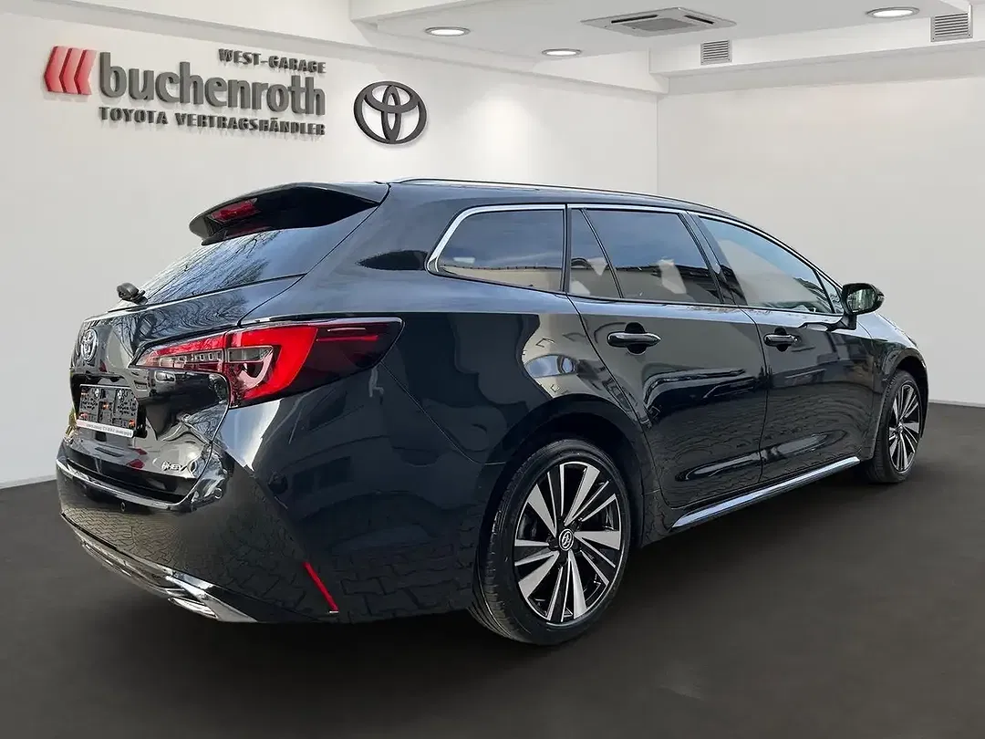 Toyota Corolla - Thumbnail 5