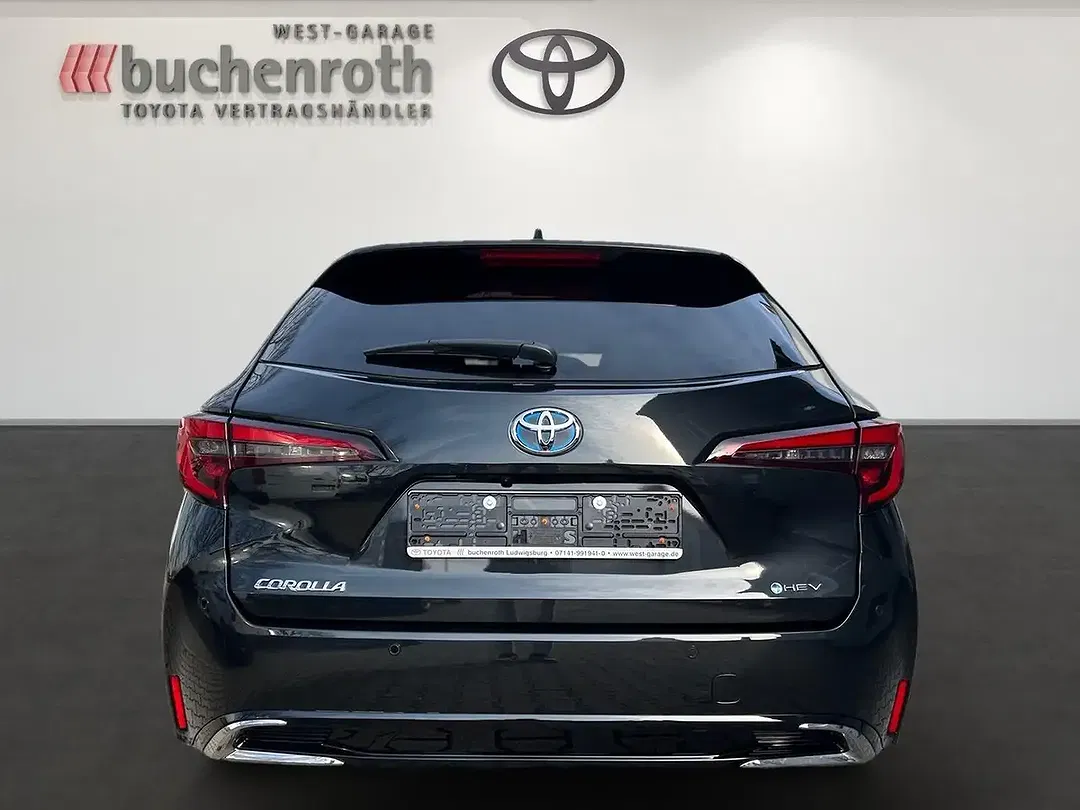 Toyota Corolla - Thumbnail 6