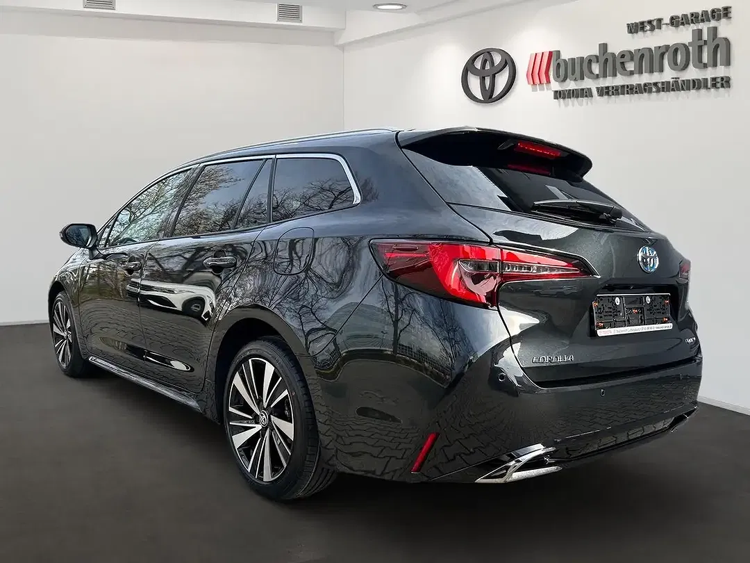 Toyota Corolla - Thumbnail 7