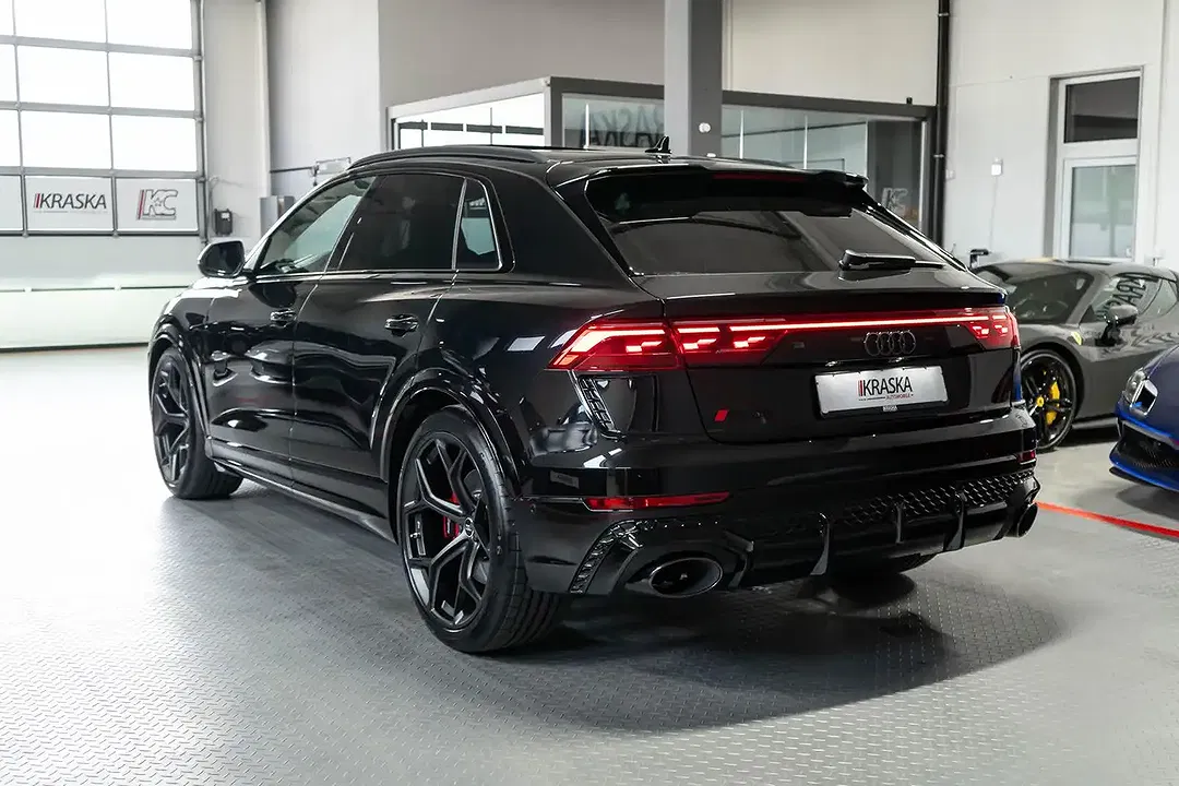 Audi RS Q8 - Thumbnail 12