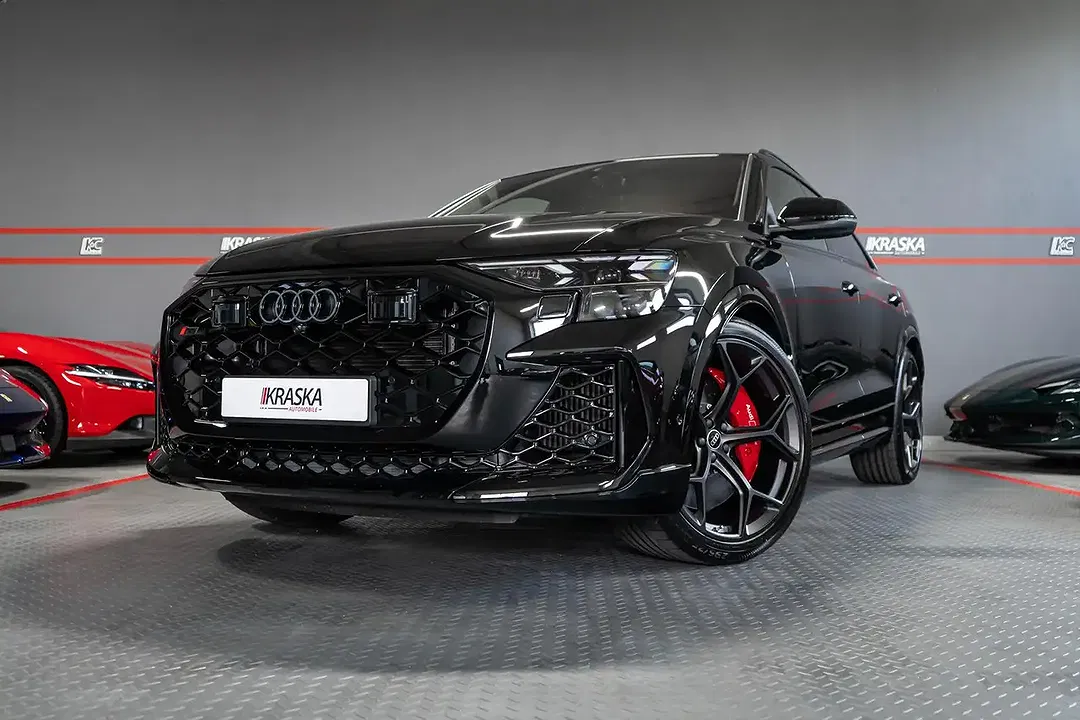 Audi RS Q8 - Thumbnail 2