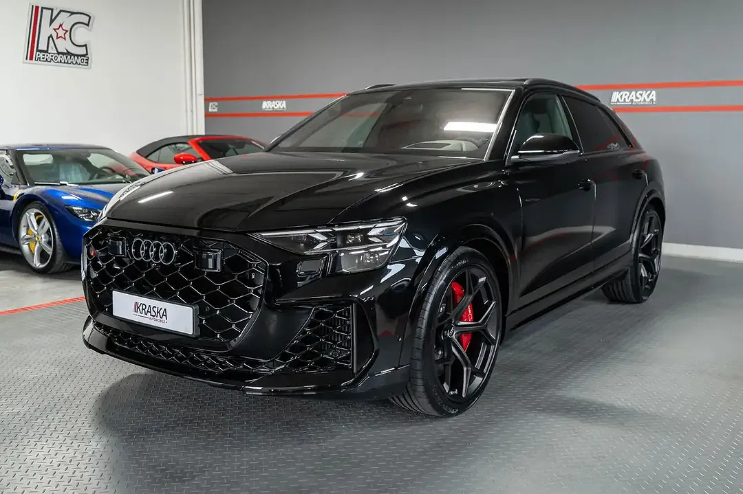 Audi RS Q8 - Thumbnail 4