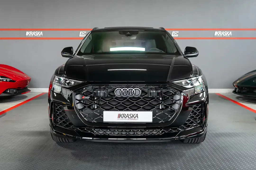 Audi RS Q8 - Thumbnail 5