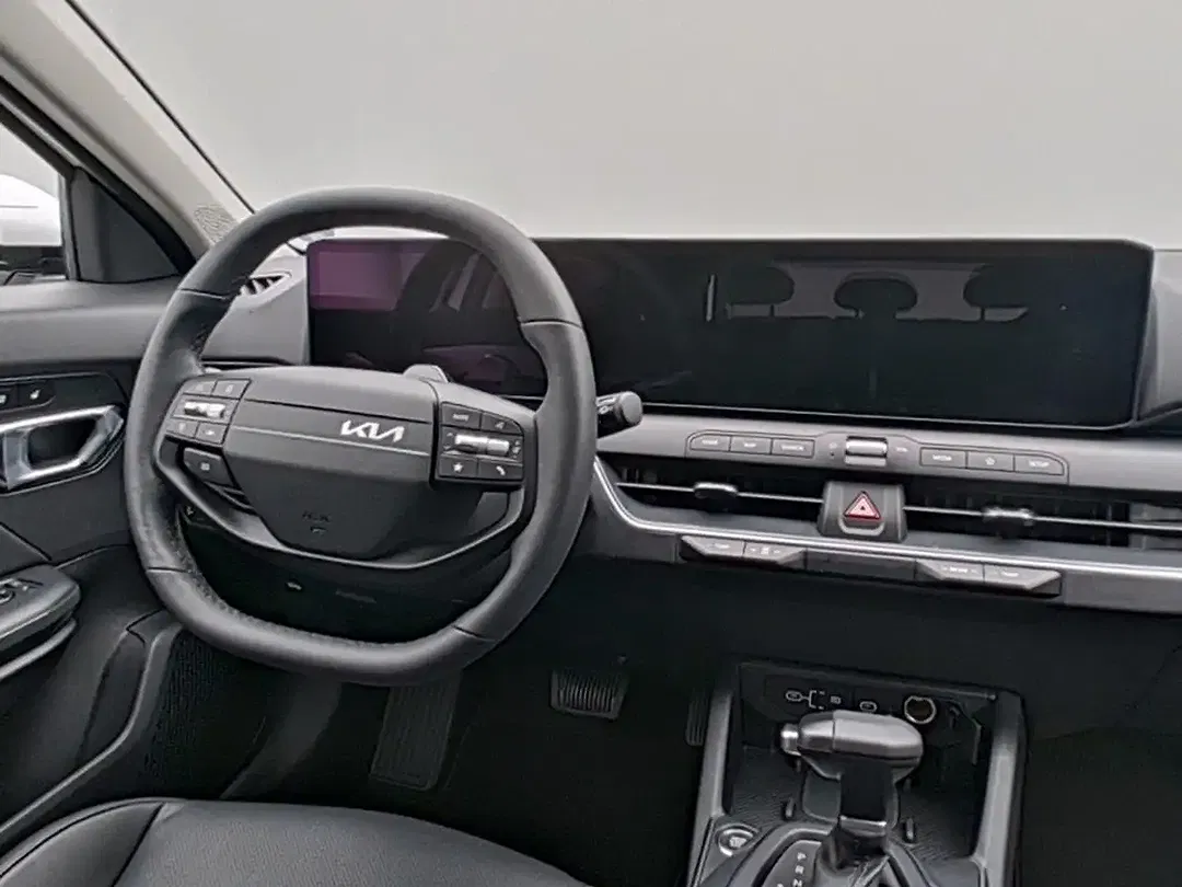 Kia K4 - Thumbnail 11