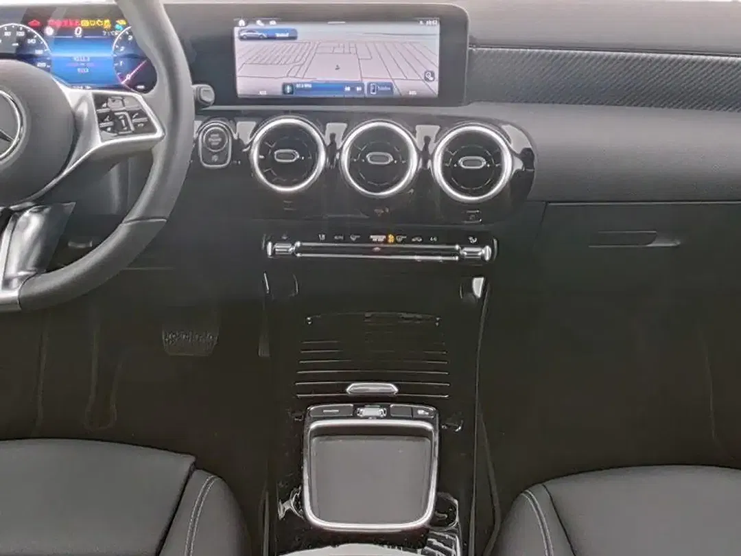 Mercedes-Benz A 180 - Thumbnail 5