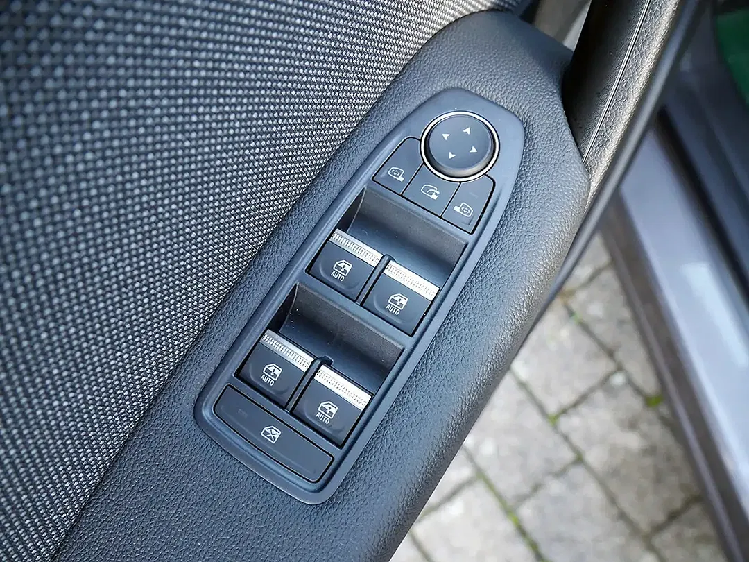 Renault Captur - Thumbnail 7