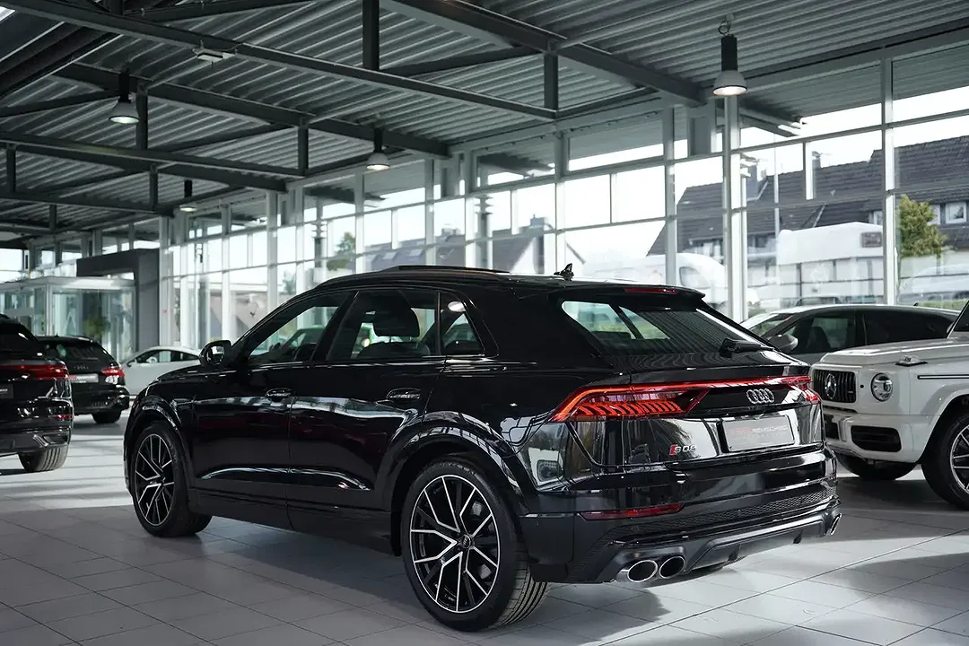 Audi SQ8 - Thumbnail 9