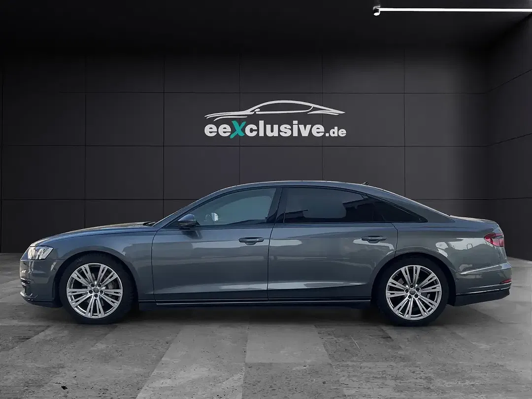 Audi A8 - Thumbnail 2