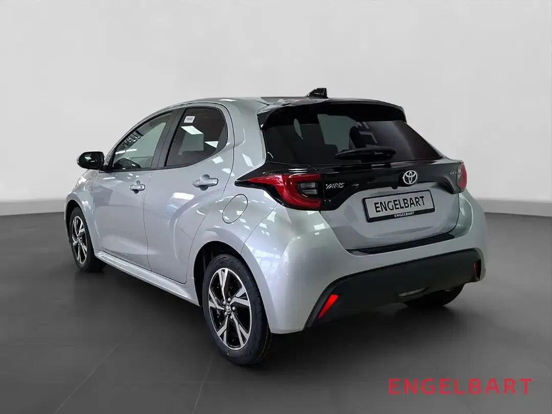 Toyota Yaris - Thumbnail 3