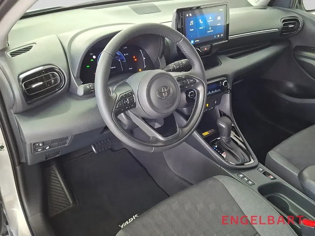 Toyota Yaris - Thumbnail 7