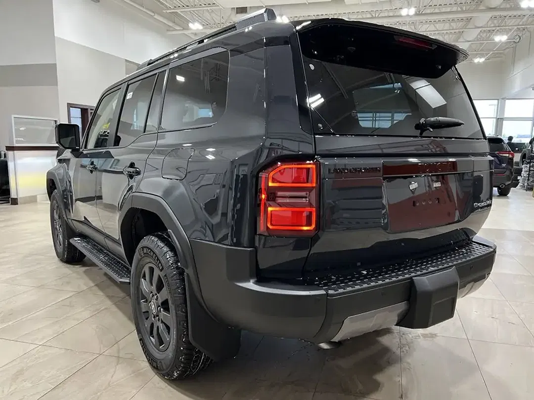 Toyota Land Cruiser - Thumbnail 5