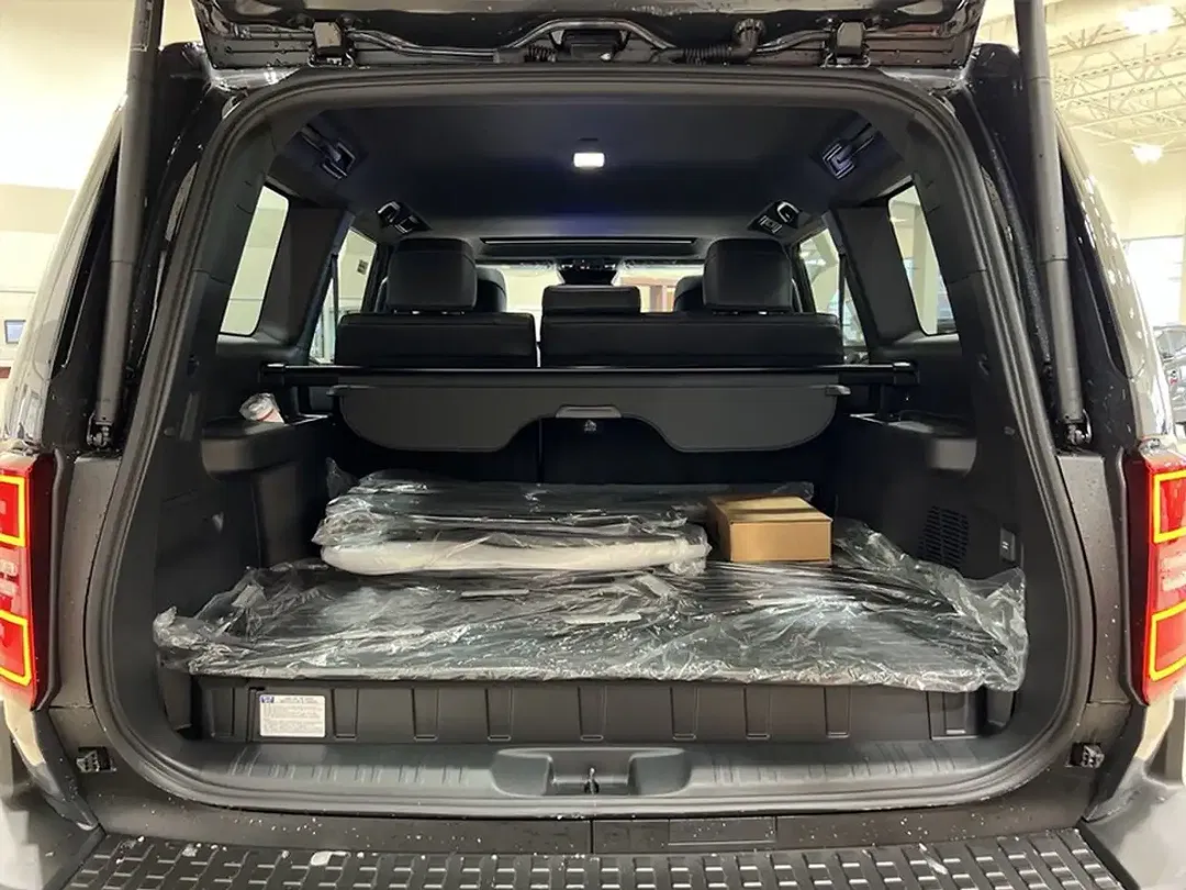 Toyota Land Cruiser - Thumbnail 7