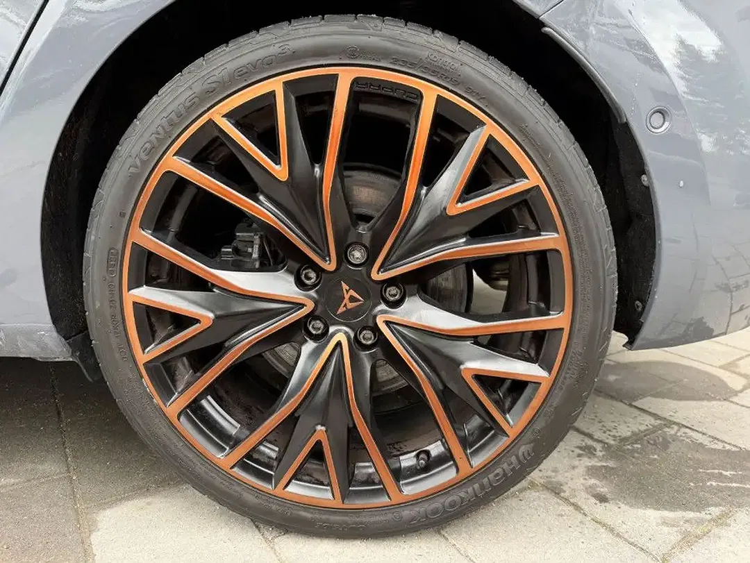 CUPRA Leon - Thumbnail 7