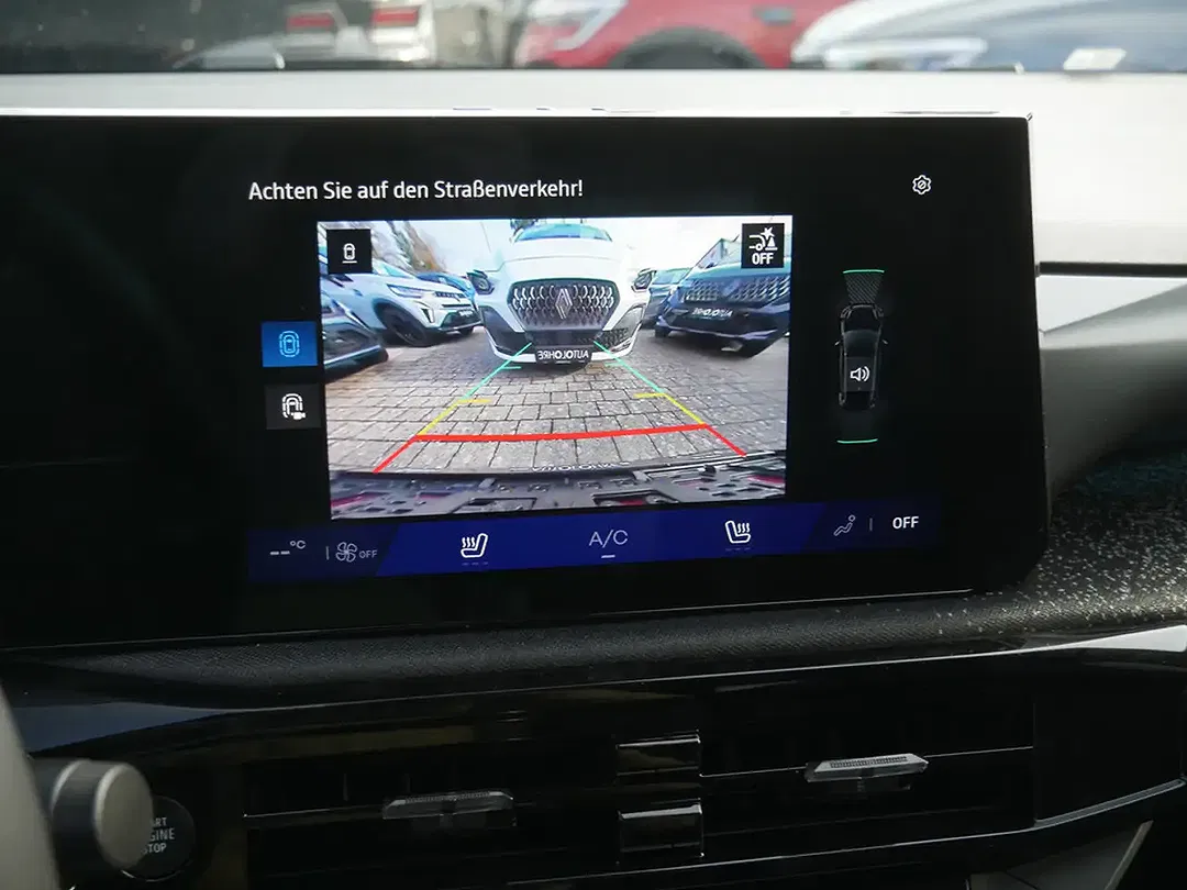 Renault Clio - Thumbnail 11