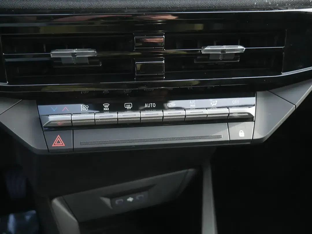 Renault Clio - Thumbnail 12