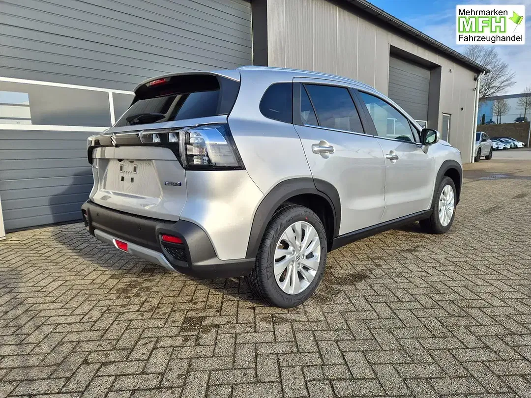 Suzuki S-Cross - Thumbnail 5