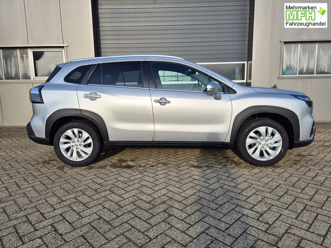 Suzuki S-Cross - Thumbnail 6