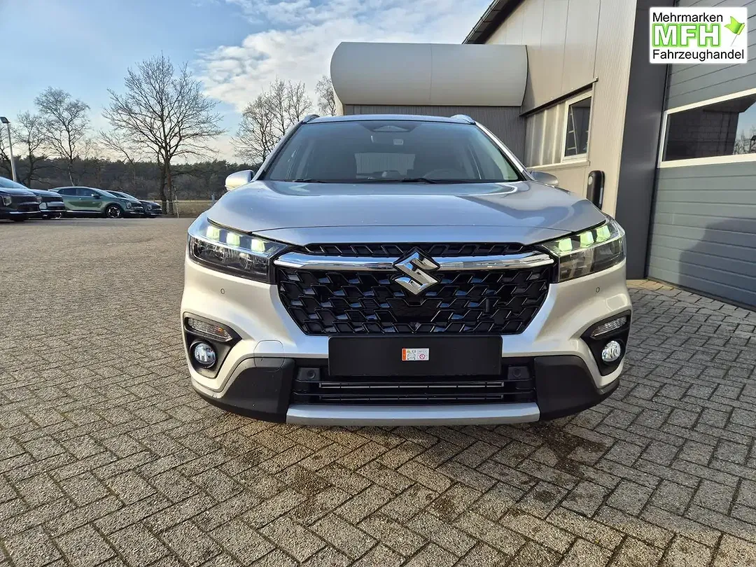 Suzuki S-Cross - Thumbnail 8