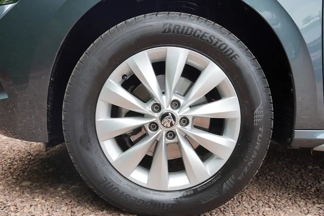 Skoda Kamiq - Thumbnail 5